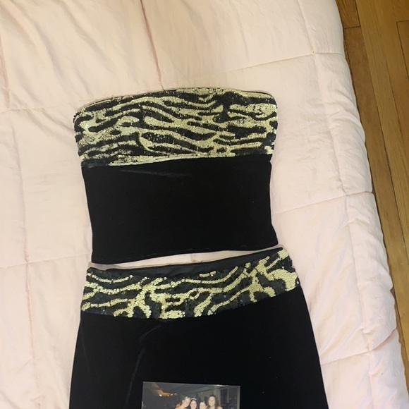 Rimini Dresses & Skirts - Sequins Skirt and Top w Velevet